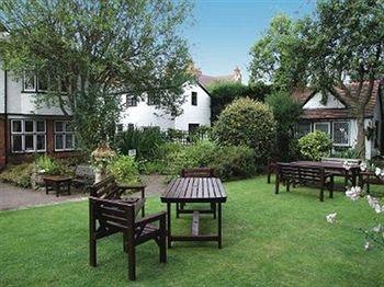 The Tudor Court Hotel Solihull Extérieur photo